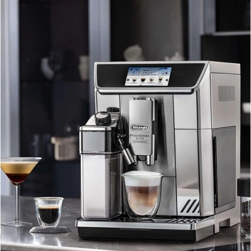 Кофемашина DeLonghi ECAM650.85.MS Графин для молока (2 шт.); узел подачи горячей воды/пара; мерная ложка; форма для льда (2шт.); полоска-индикатор жёсткости воды; фильтр; инструкция